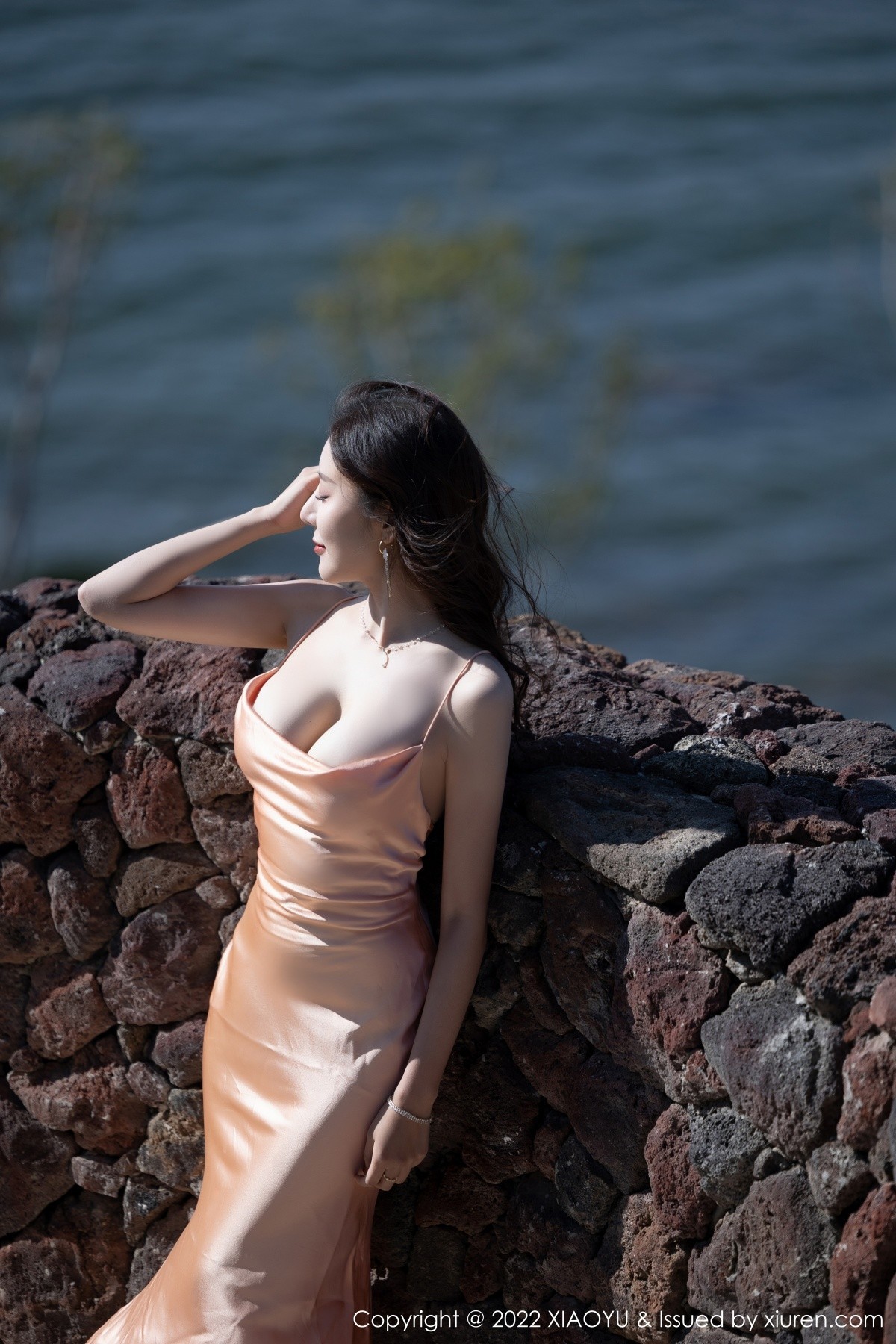 Jpxgyw.com_[XiaoYu画语界]Vol.691_女神王馨瑶yanni云南洱海心愿旅拍泳池薄纱吊裙湿身诱惑写真70P