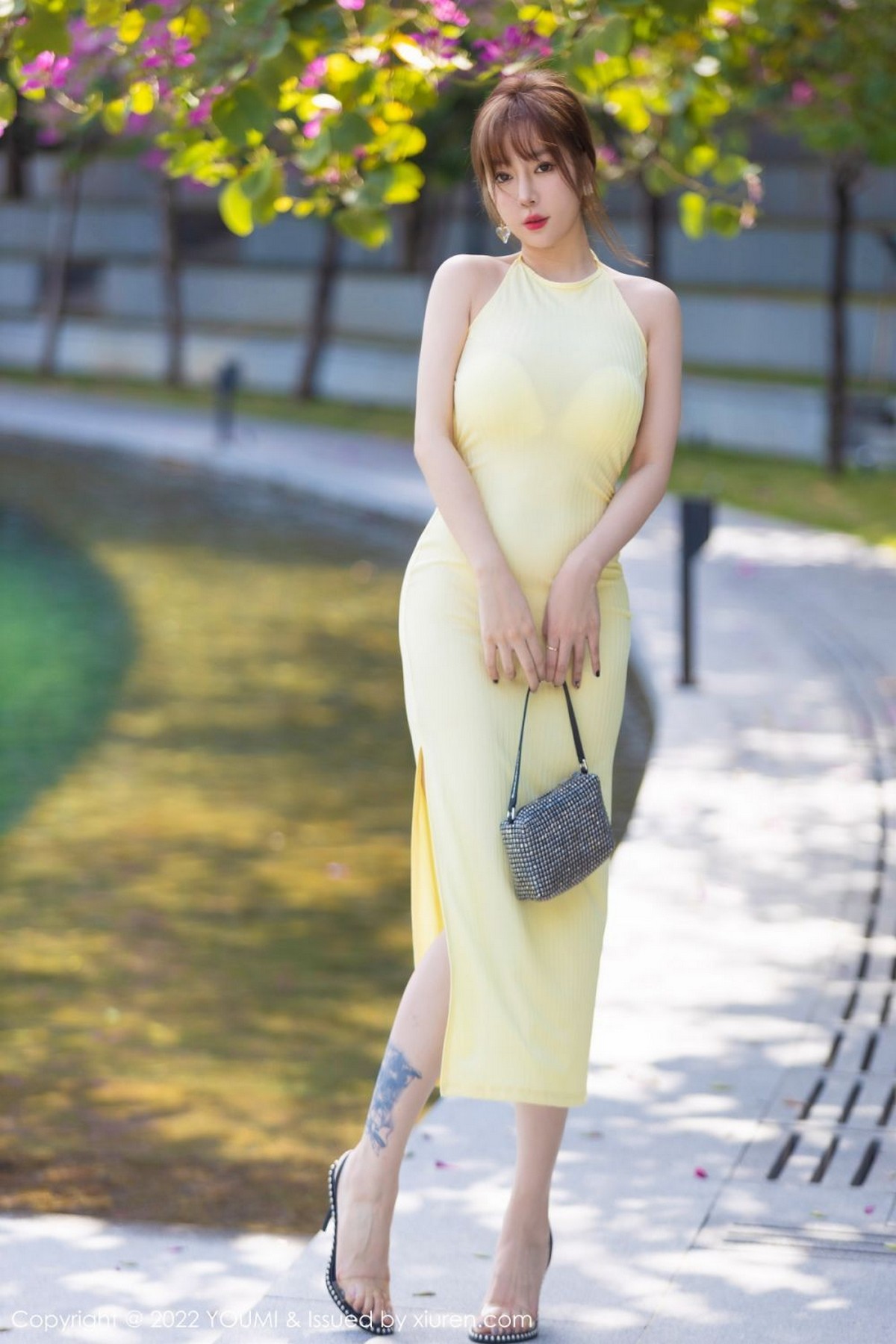 Jpxgyw.com_[YouMi尤蜜荟]Vol.738_女神王雨纯三亚旅拍酒店室内黄色长裙露无内肉丝撩人诱惑写真82P