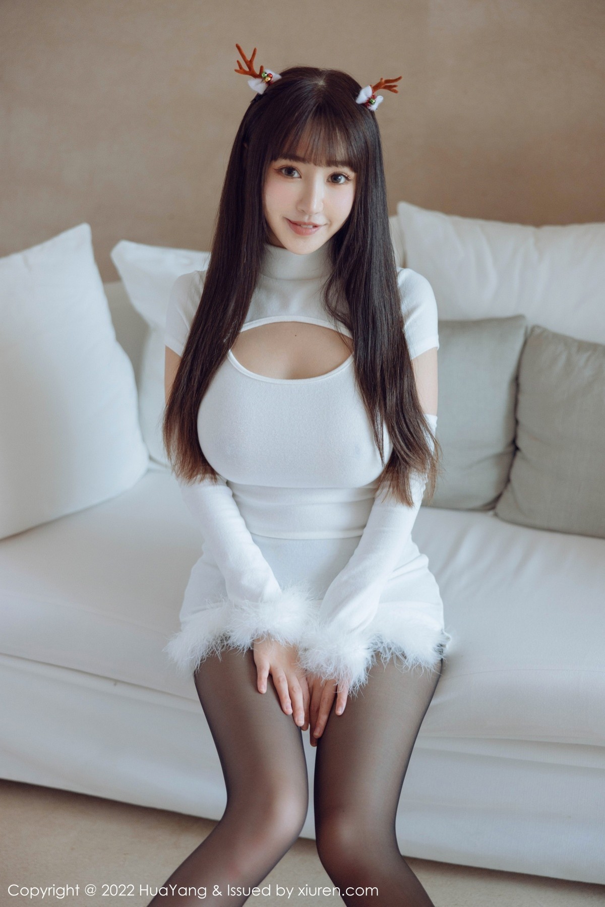 Jpxgyw.com_[HuaYang花漾]Vol.480_女神朱可儿Flora三亚旅拍连衣裙配黑丝裤袜秀丰满身材诱惑写真53P
