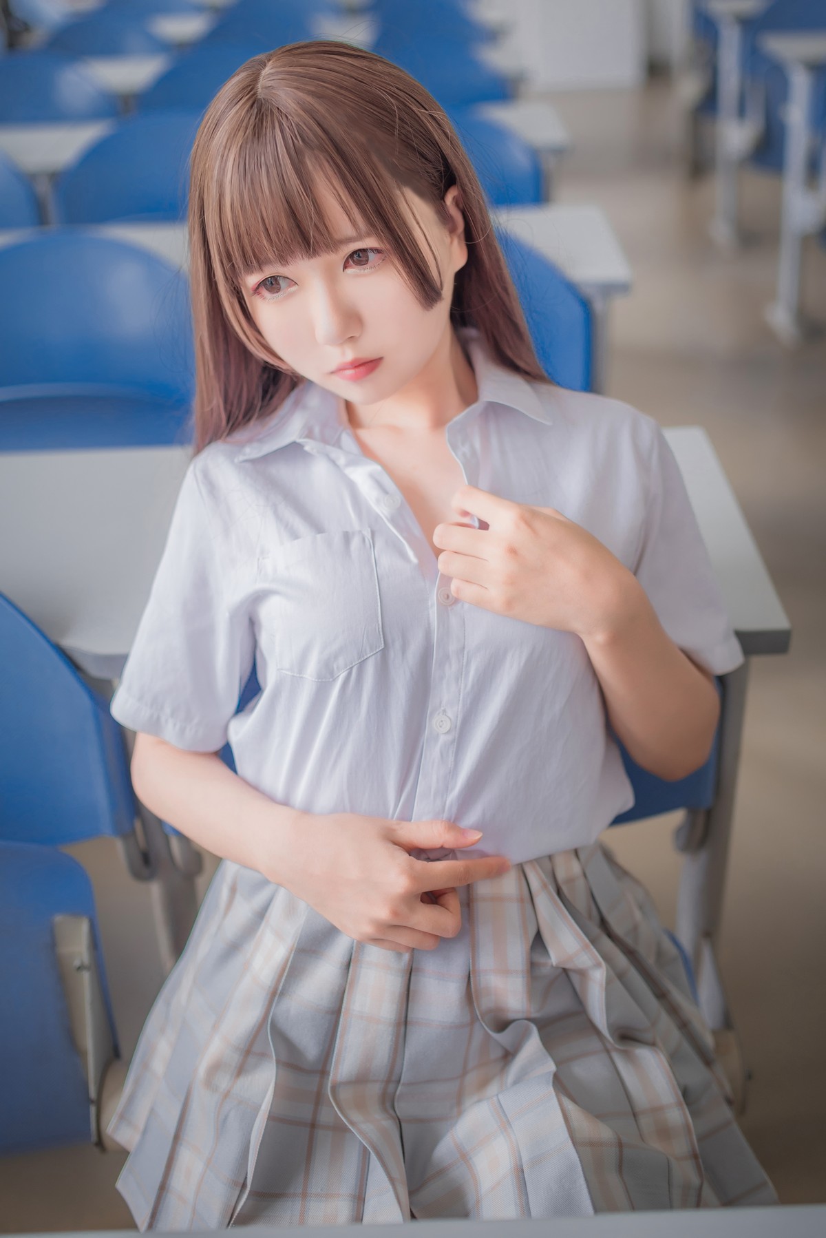 xgyw.top_网红Coser白金Saki制服黑丝系列性感学生制服 浴室死库水秀完美身材诱惑写真62P
