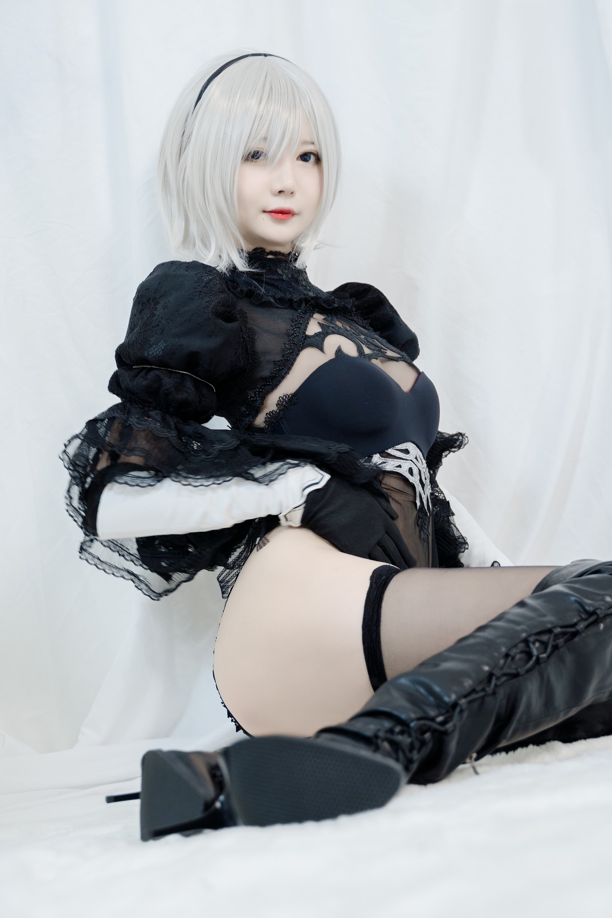 xgyw.top_网络美女51酱2B黑婚纱主题性感婚纱配黑色情趣内衣蕾丝袜秀翘臀美腿诱惑写真53P