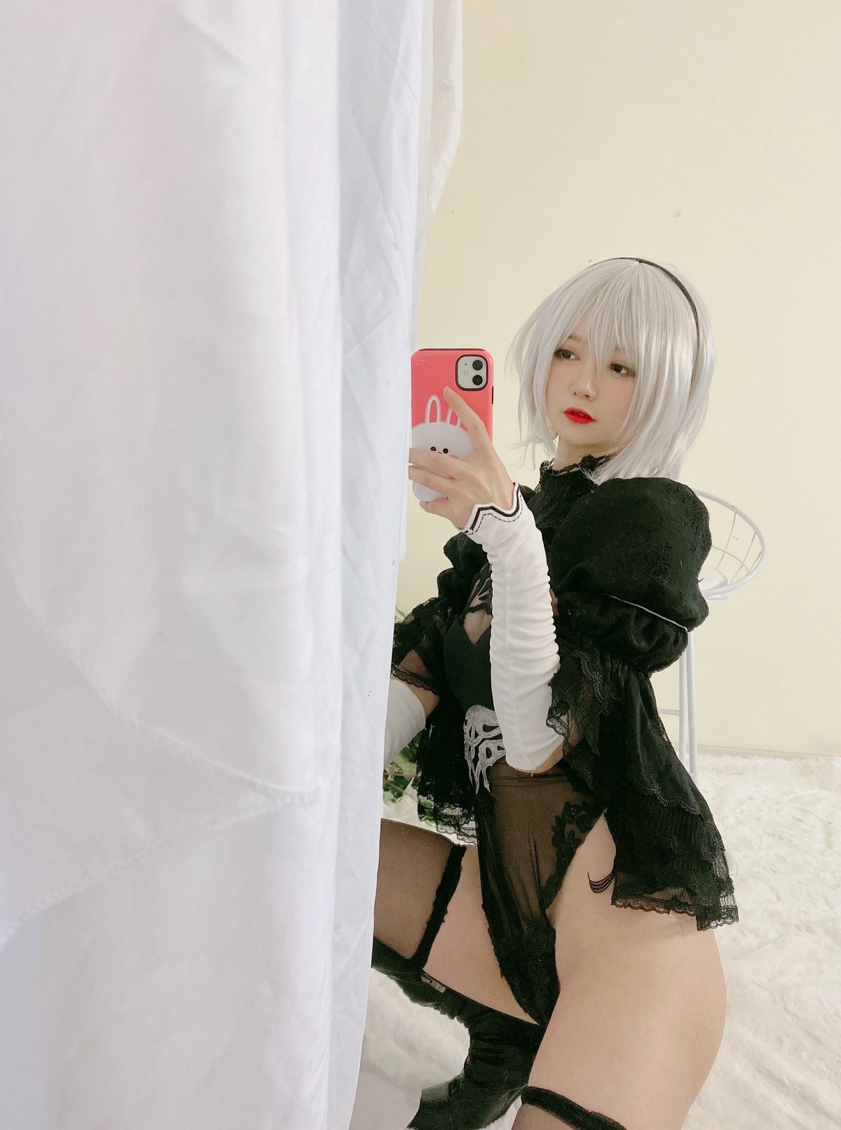 xgyw.top_网络美女51酱2B黑婚纱主题性感婚纱配黑色情趣内衣蕾丝袜秀翘臀美腿诱惑写真53P