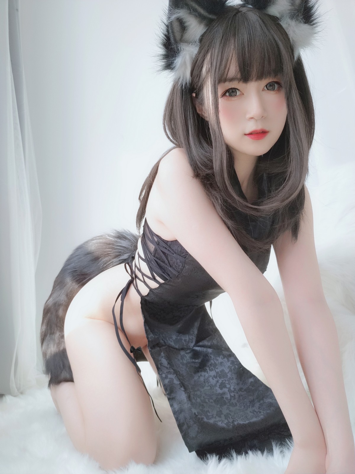 xgyw.top_Coser小姐姐白银81小黑狼主题私房性感黑色高开情趣旗袍露翘臀美腿诱惑写真104P