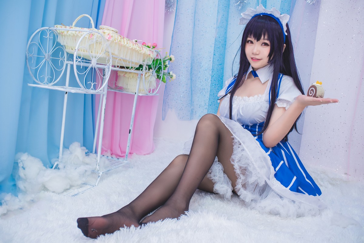 xgyw.top_网红Coser白金Saki三个女仆合集主题性感姐妹花女仆装配黑丝秀美腿诱惑写真21P