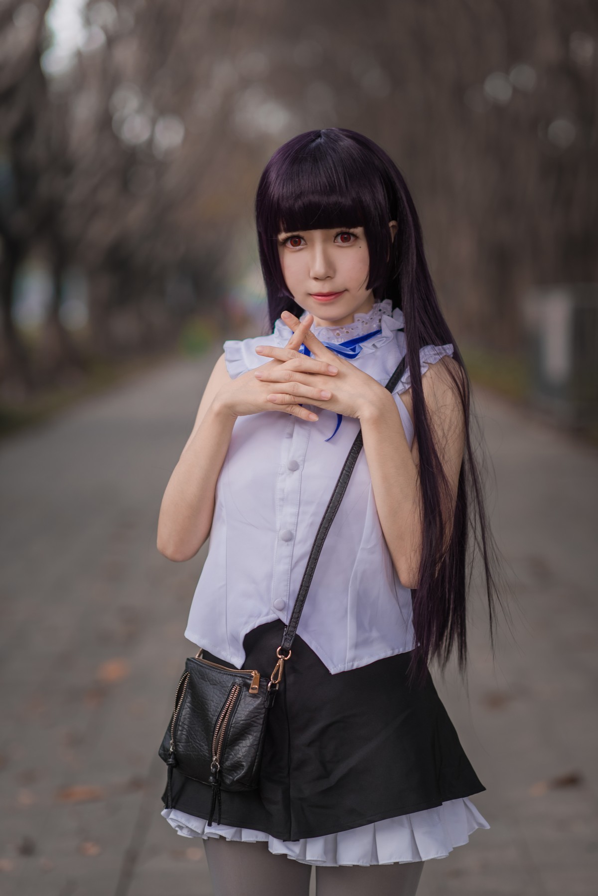 xgyw.top_网红Coser白金Saki五更琉璃系列户外连身裙配灰丝袜 性感旗袍黑丝裤袜诱惑写真54P
