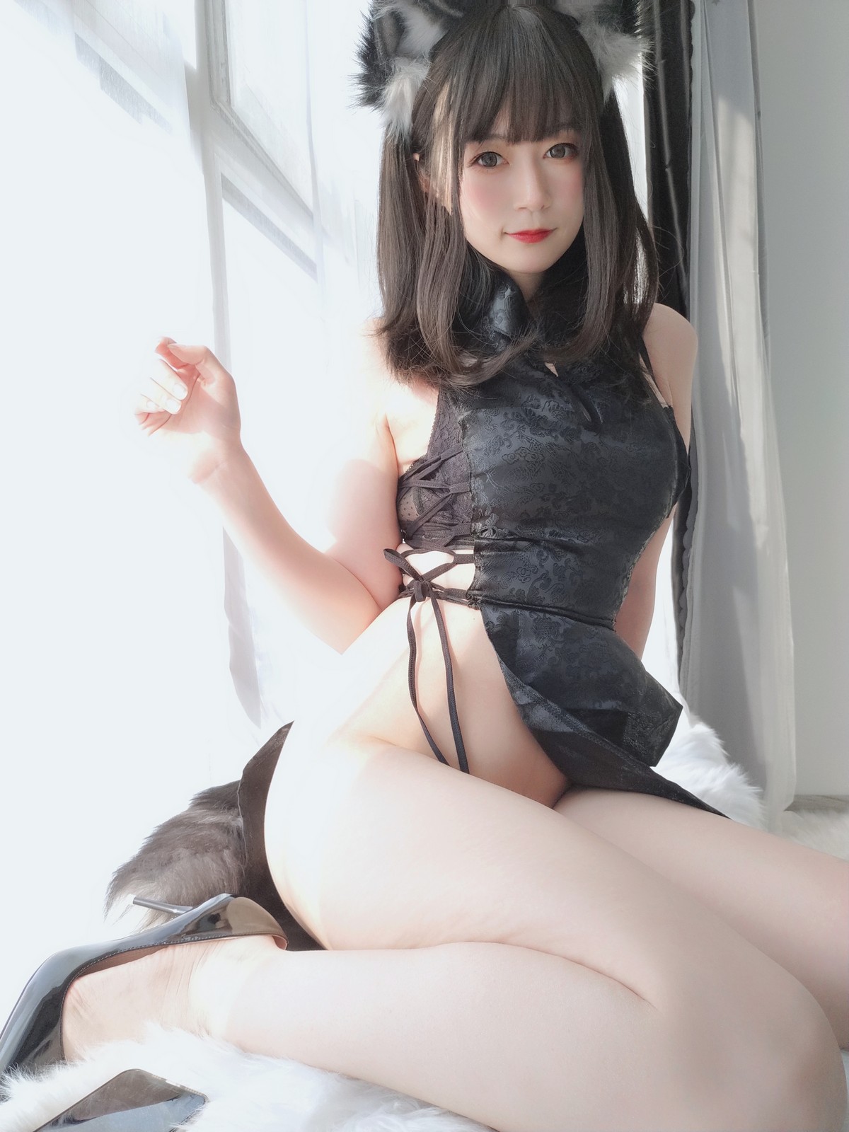 xgyw.top_Coser小姐姐白银81小黑狼主题私房性感黑色高开情趣旗袍露翘臀美腿诱惑写真104P