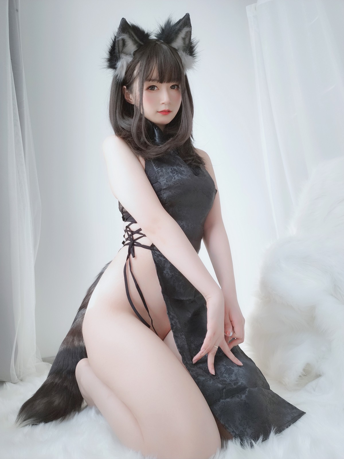 xgyw.top_Coser小姐姐白银81小黑狼主题私房性感黑色高开情趣旗袍露翘臀美腿诱惑写真104P