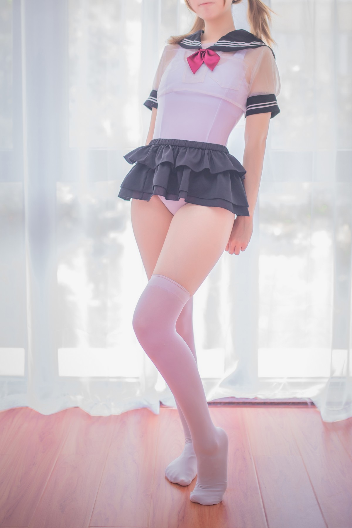xgyw.top_网红Coser白金Saki制服黑丝系列性感学生制服 浴室死库水秀完美身材诱惑写真62P