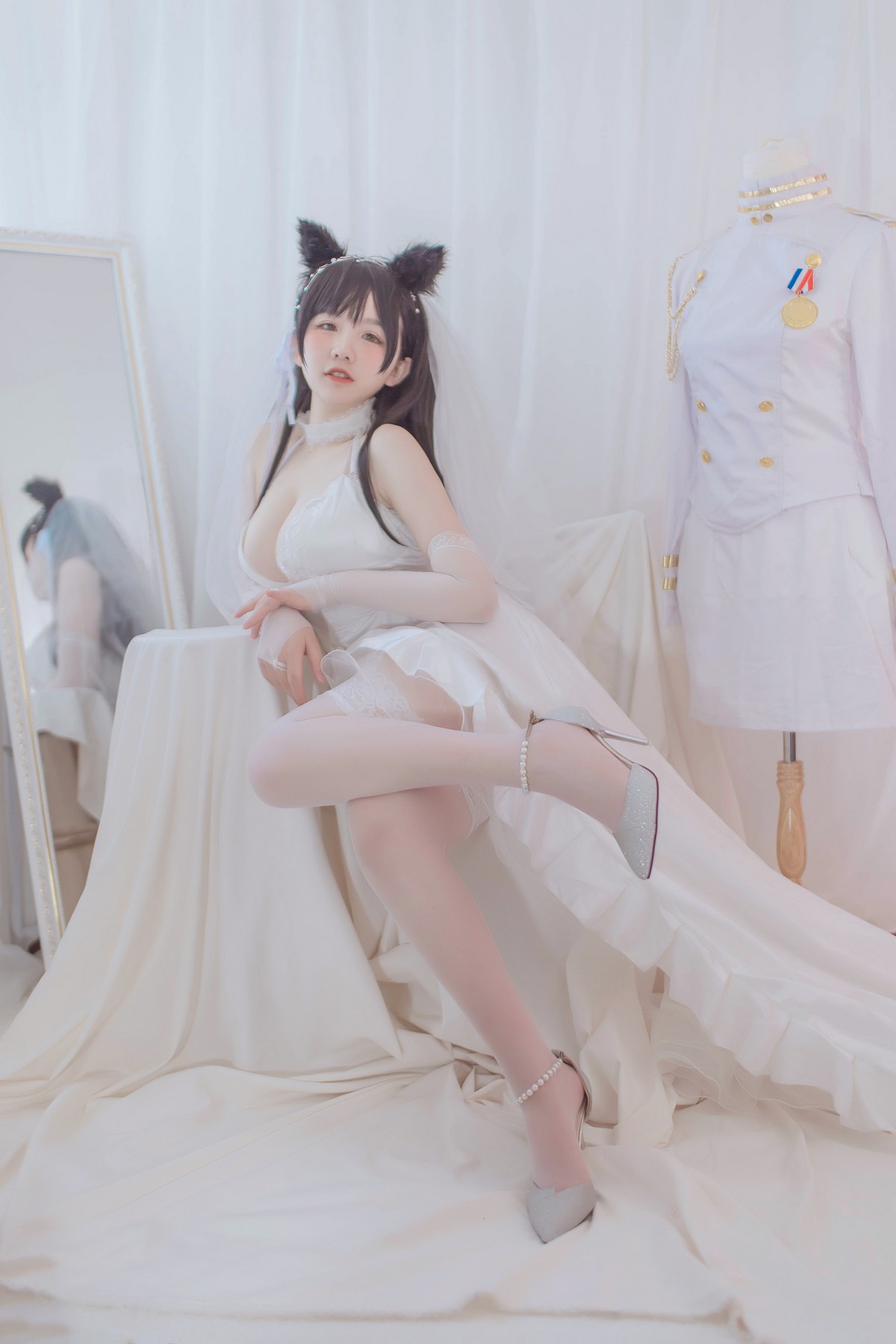 xgyw.top_B站主播阿半今天很开心爱宕婚纱主题性感白色婚纱配蕾丝吊袜秀丰满身材诱惑写真36P