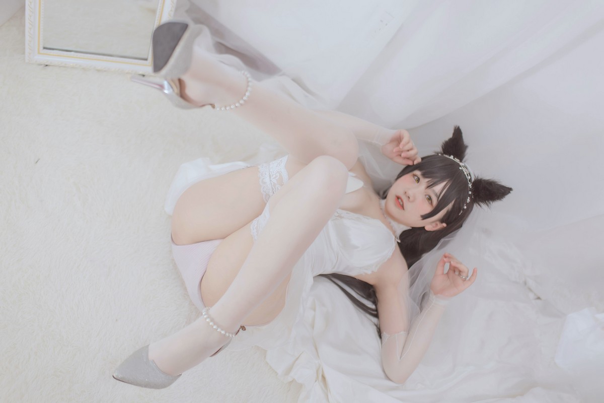 xgyw.top_B站主播阿半今天很开心爱宕婚纱主题性感白色婚纱配蕾丝吊袜秀丰满身材诱惑写真36P