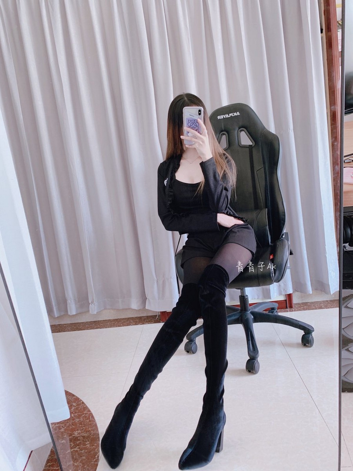 xgyw.top_Coser小姐姐青青子日常合集(一)主题性感私房及日常生活多套服饰秀完美身材写真230P