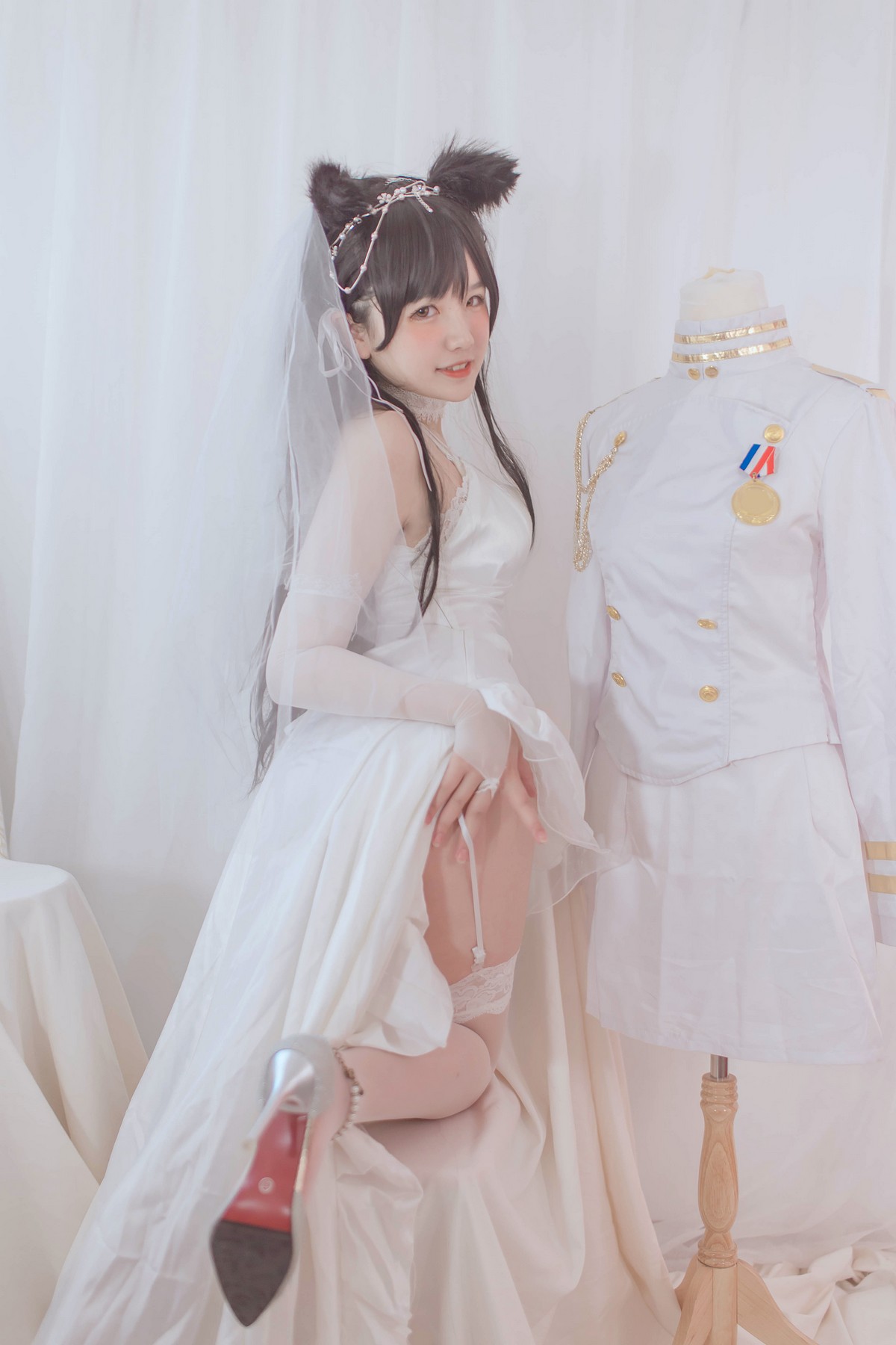 xgyw.top_B站主播阿半今天很开心爱宕婚纱主题性感白色婚纱配蕾丝吊袜秀丰满身材诱惑写真36P