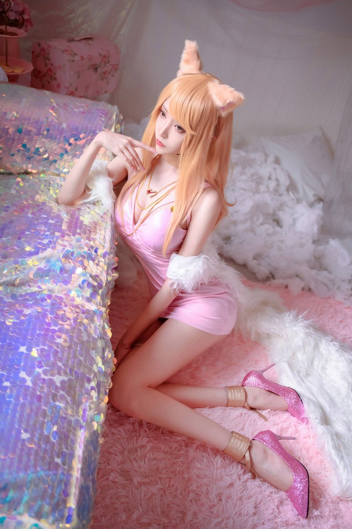 xgyw.top_Coser小姐姐青青子日常合集(一)主题性感私房及日常生活多套服饰秀完美身材写真230P