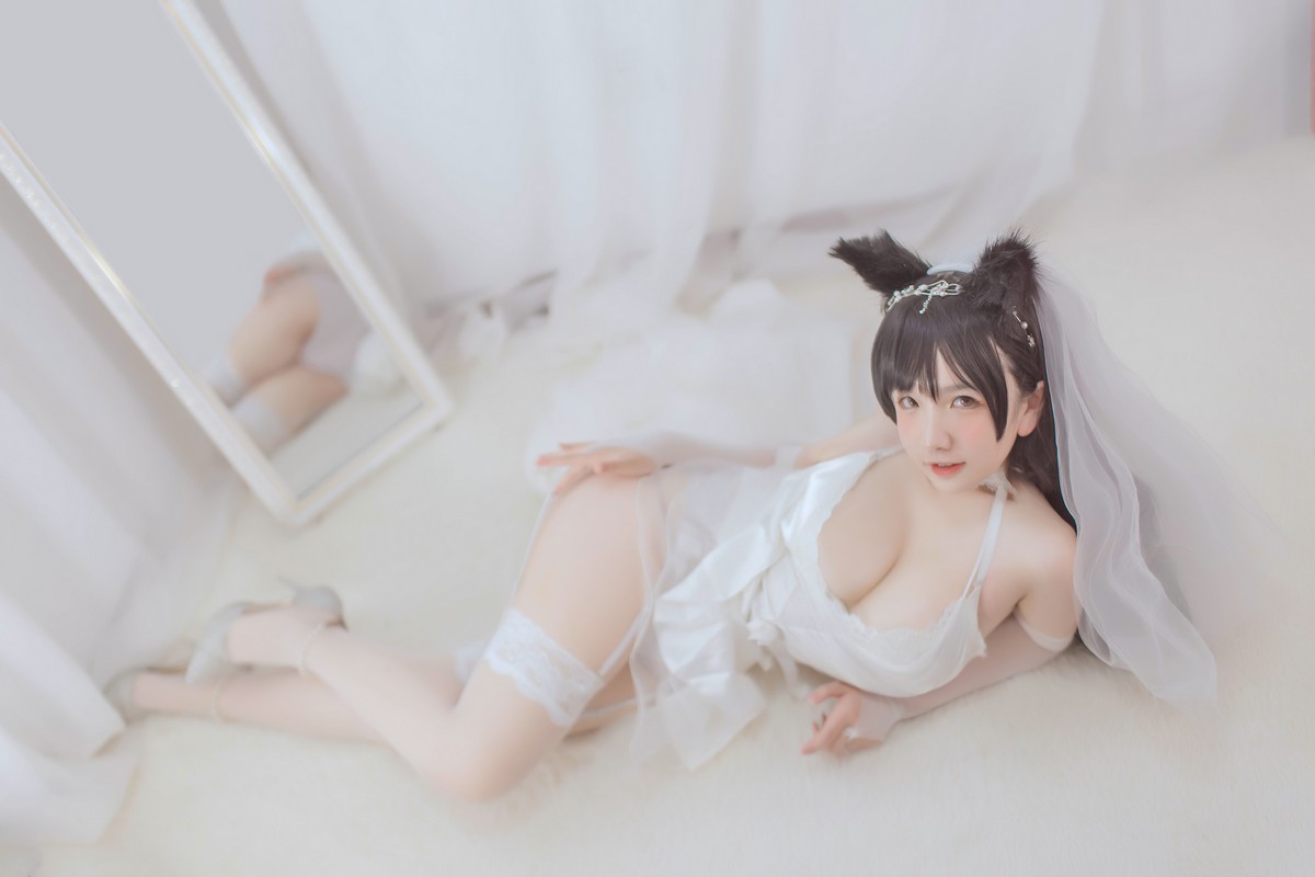 xgyw.top_B站主播阿半今天很开心爱宕婚纱主题性感白色婚纱配蕾丝吊袜秀丰满身材诱惑写真36P