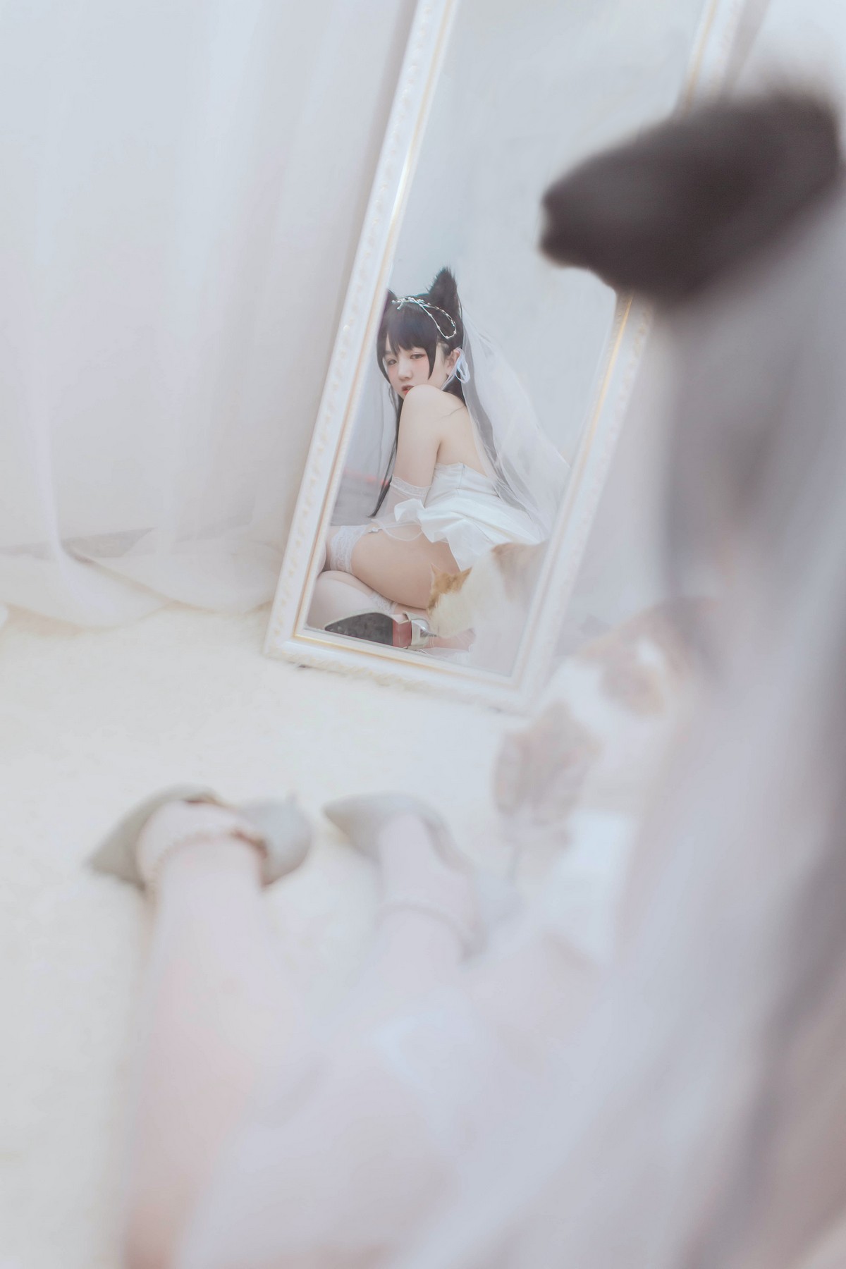 xgyw.top_B站主播阿半今天很开心爱宕婚纱主题性感白色婚纱配蕾丝吊袜秀丰满身材诱惑写真36P