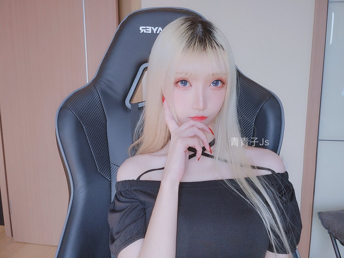 xgyw.top_Coser小姐姐青青子日常合集(一)主题性感私房及日常生活多套服饰秀完美身材写真230P