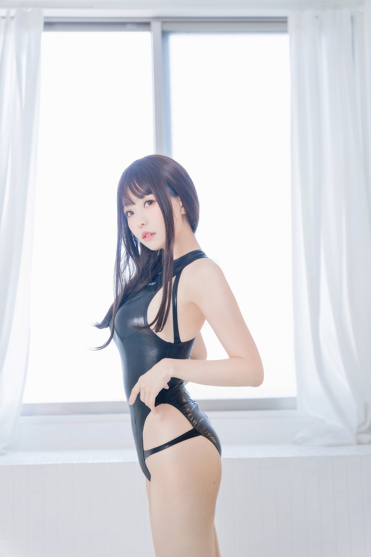 xgyw.top_台湾妹子Ely竞泳水手服主题泳池性感黑色连体泳装秀完美身材迷人诱惑写真73P