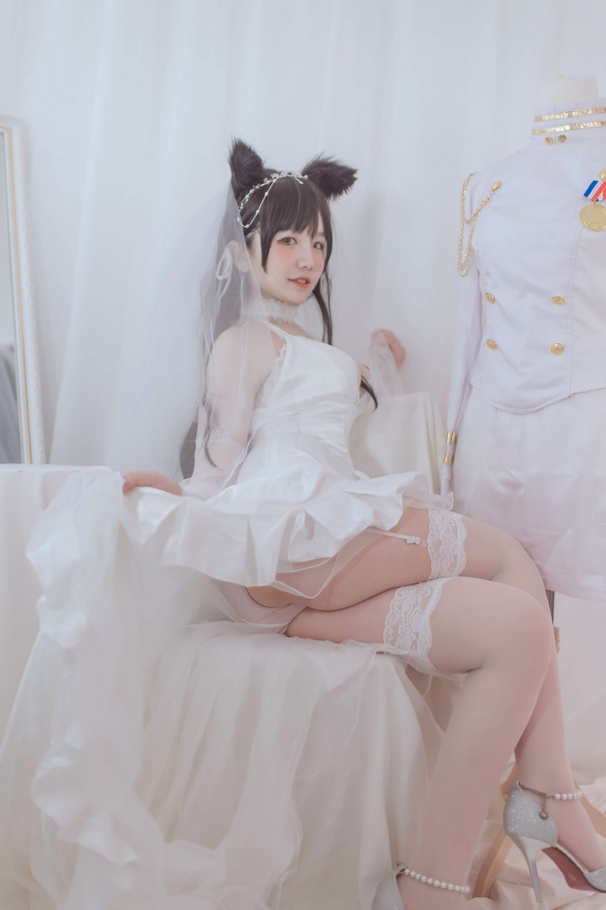xgyw.top_B站主播阿半今天很开心爱宕婚纱主题性感白色婚纱配蕾丝吊袜秀丰满身材诱惑写真36P