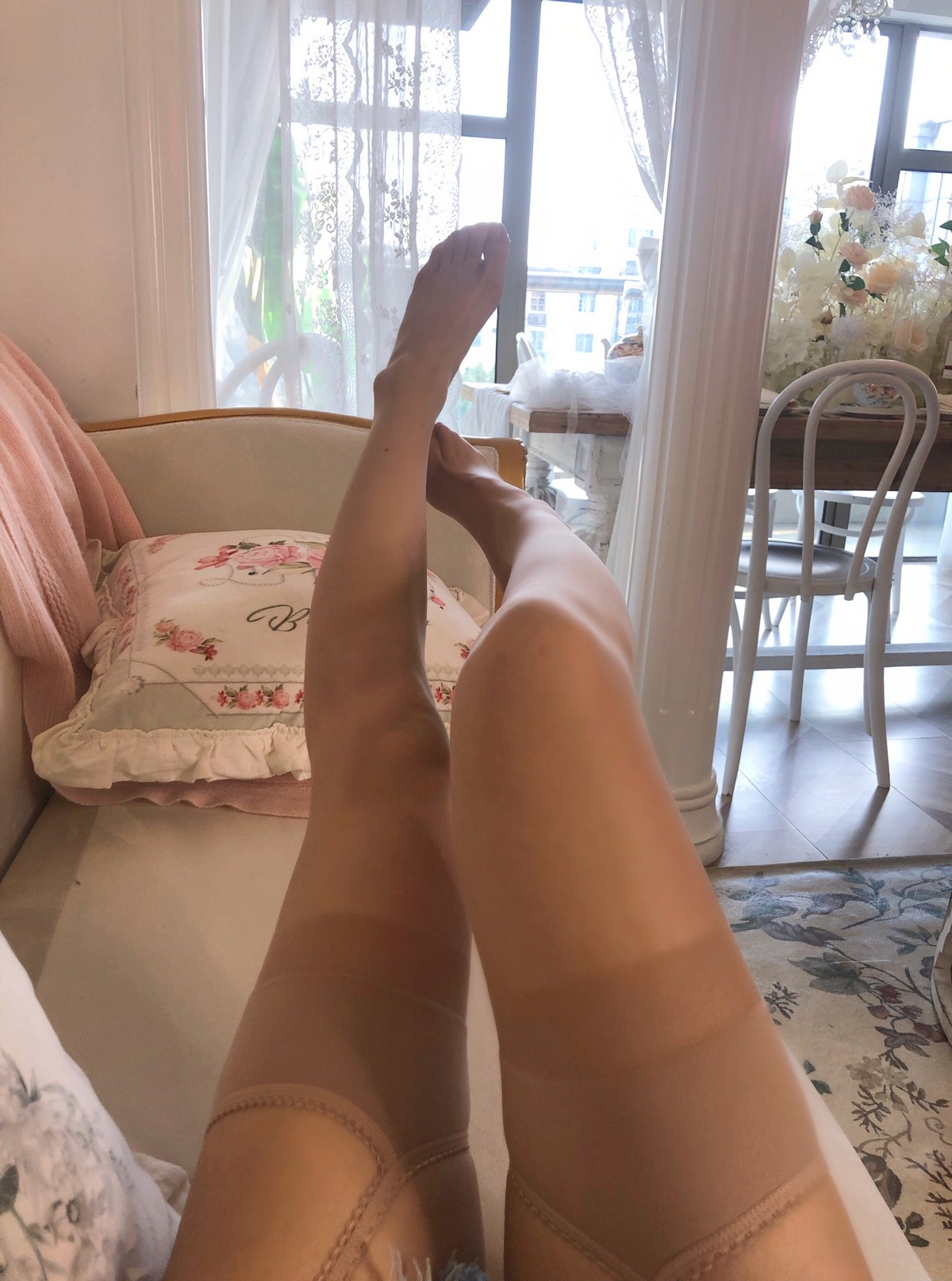 xgyw.top_动漫博主阿包也是兔娘纯欲女友主题私房性感牛仔短裤配肉丝吊袜秀翘臀诱惑写真34P
