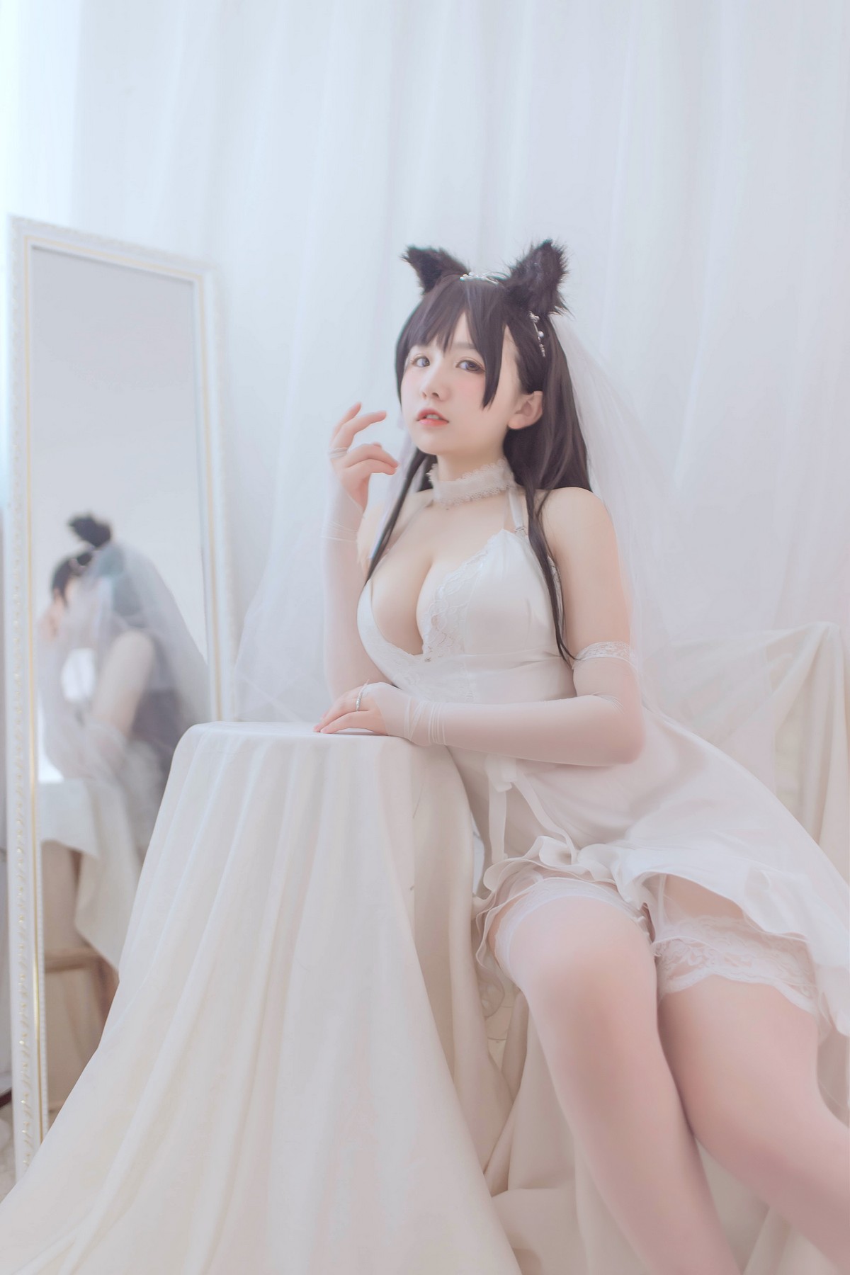 xgyw.top_B站主播阿半今天很开心爱宕婚纱主题性感白色婚纱配蕾丝吊袜秀丰满身材诱惑写真36P