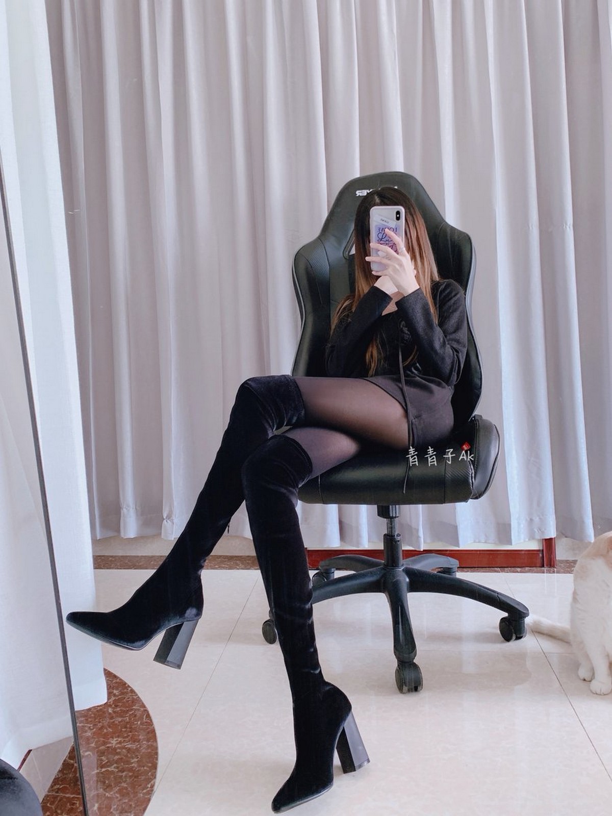 xgyw.top_Coser小姐姐青青子日常合集(一)主题性感私房及日常生活多套服饰秀完美身材写真230P