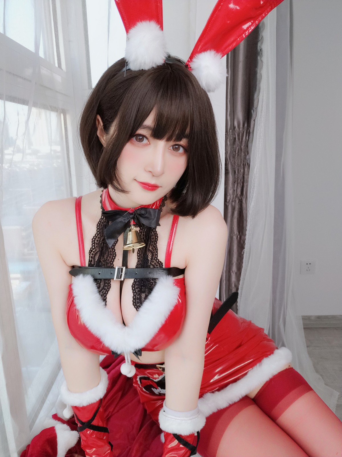 xgyw.top_Coser小姐姐白银81圣诞兔女郎主题性感红色服饰配红丝吊袜秀完美身材诱惑写真99P