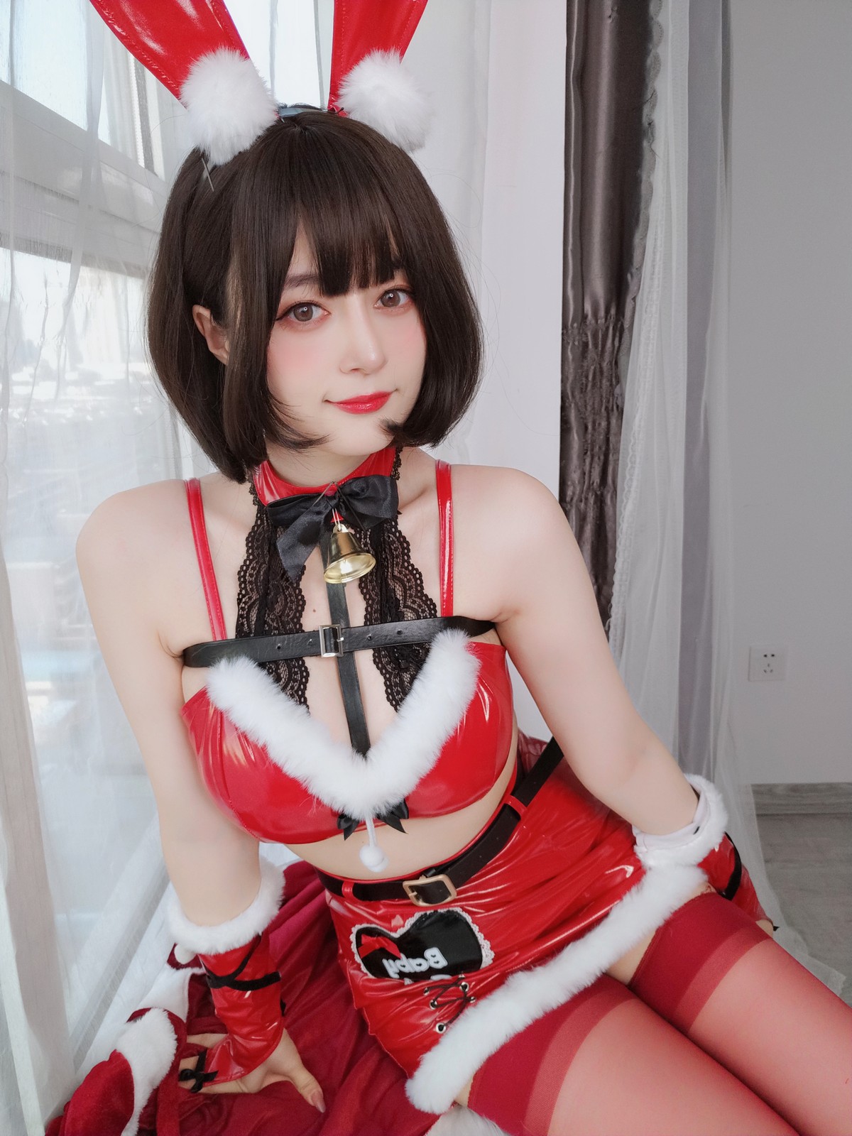xgyw.top_Coser小姐姐白银81圣诞兔女郎主题性感红色服饰配红丝吊袜秀完美身材诱惑写真99P