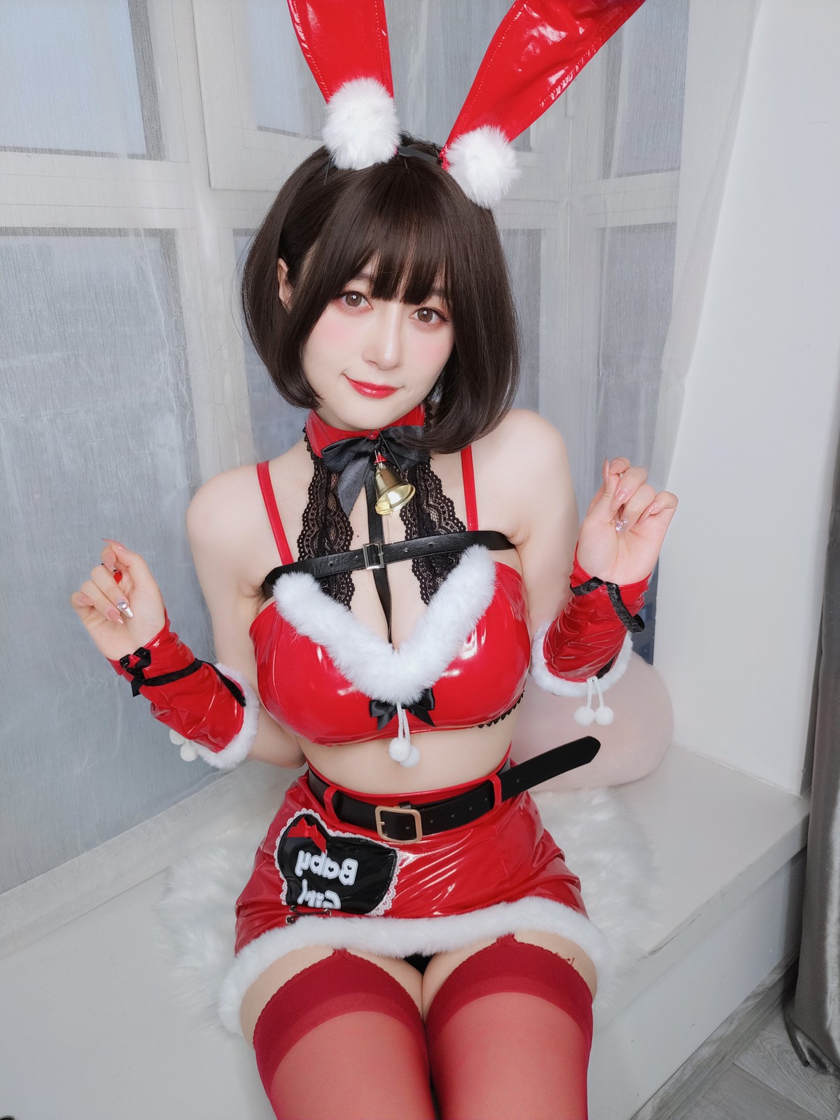 xgyw.top_Coser小姐姐白银81圣诞兔女郎主题性感红色服饰配红丝吊袜秀完美身材诱惑写真99P