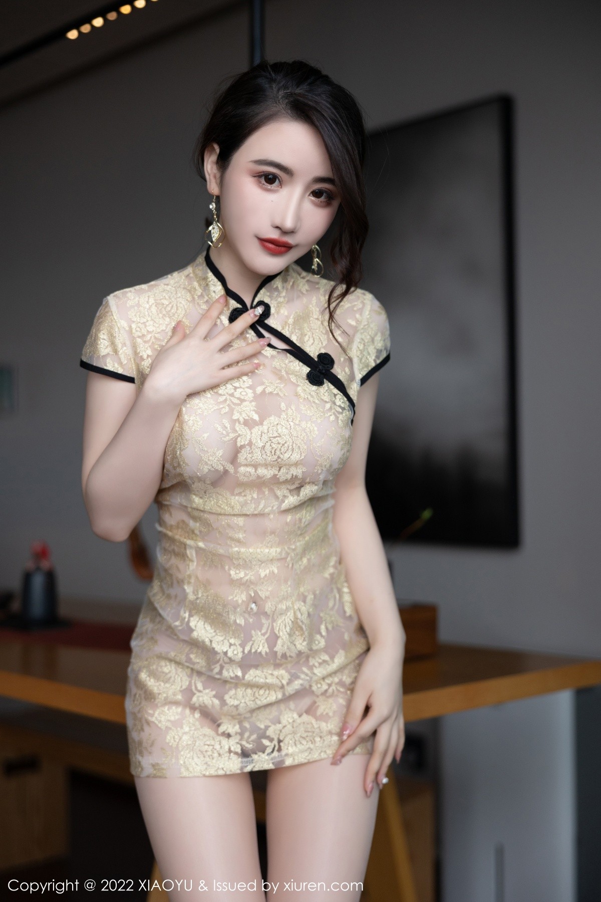 xgyw.top_[XiaoYu画语界]Vol.712_女神Cherry绯月樱惠州旅拍黄色轻透旗袍配超薄肉丝惹火诱惑写真70P