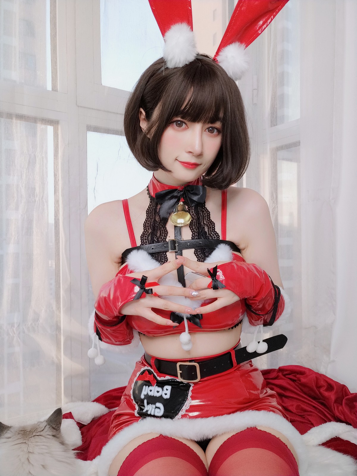 xgyw.top_Coser小姐姐白银81圣诞兔女郎主题性感红色服饰配红丝吊袜秀完美身材诱惑写真99P