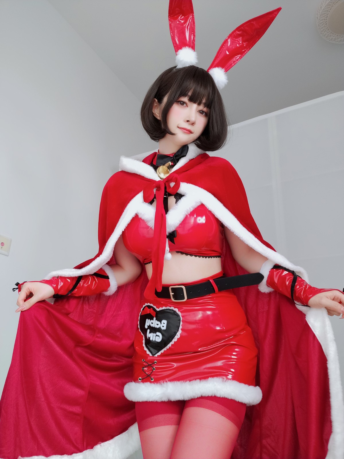 xgyw.top_Coser小姐姐白银81圣诞兔女郎主题性感红色服饰配红丝吊袜秀完美身材诱惑写真99P