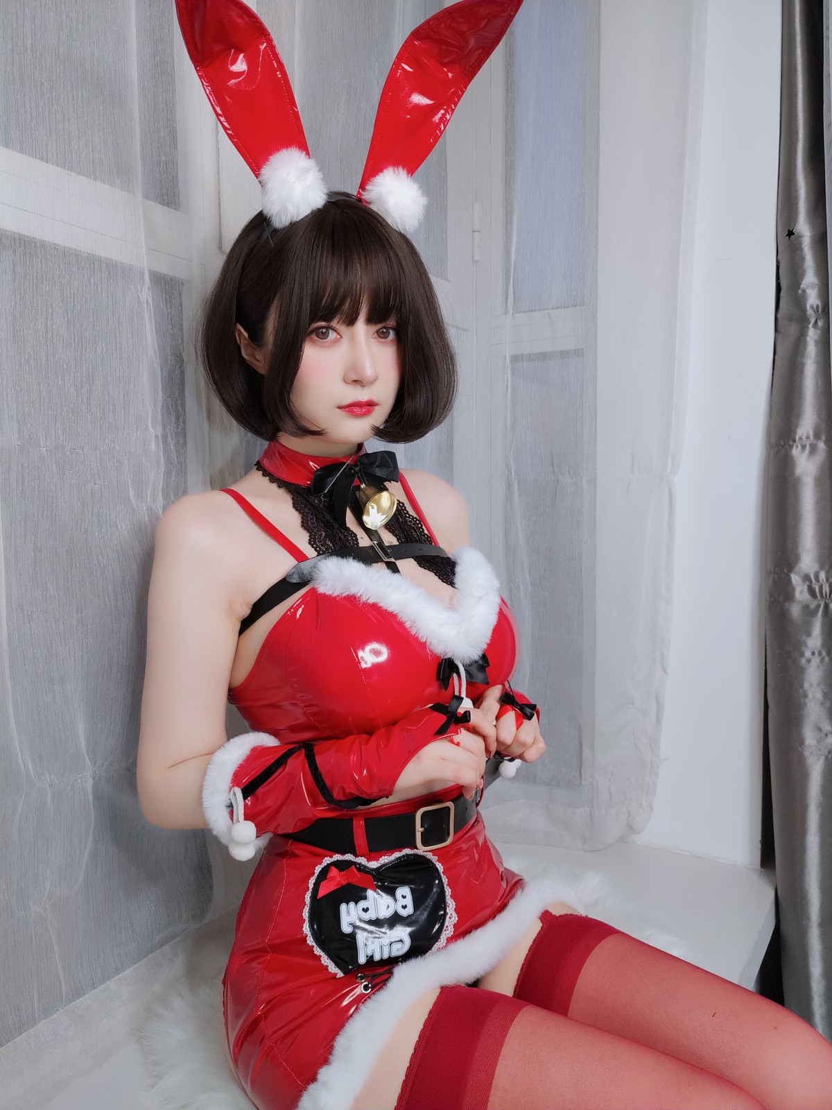 xgyw.top_Coser小姐姐白银81圣诞兔女郎主题性感红色服饰配红丝吊袜秀完美身材诱惑写真99P