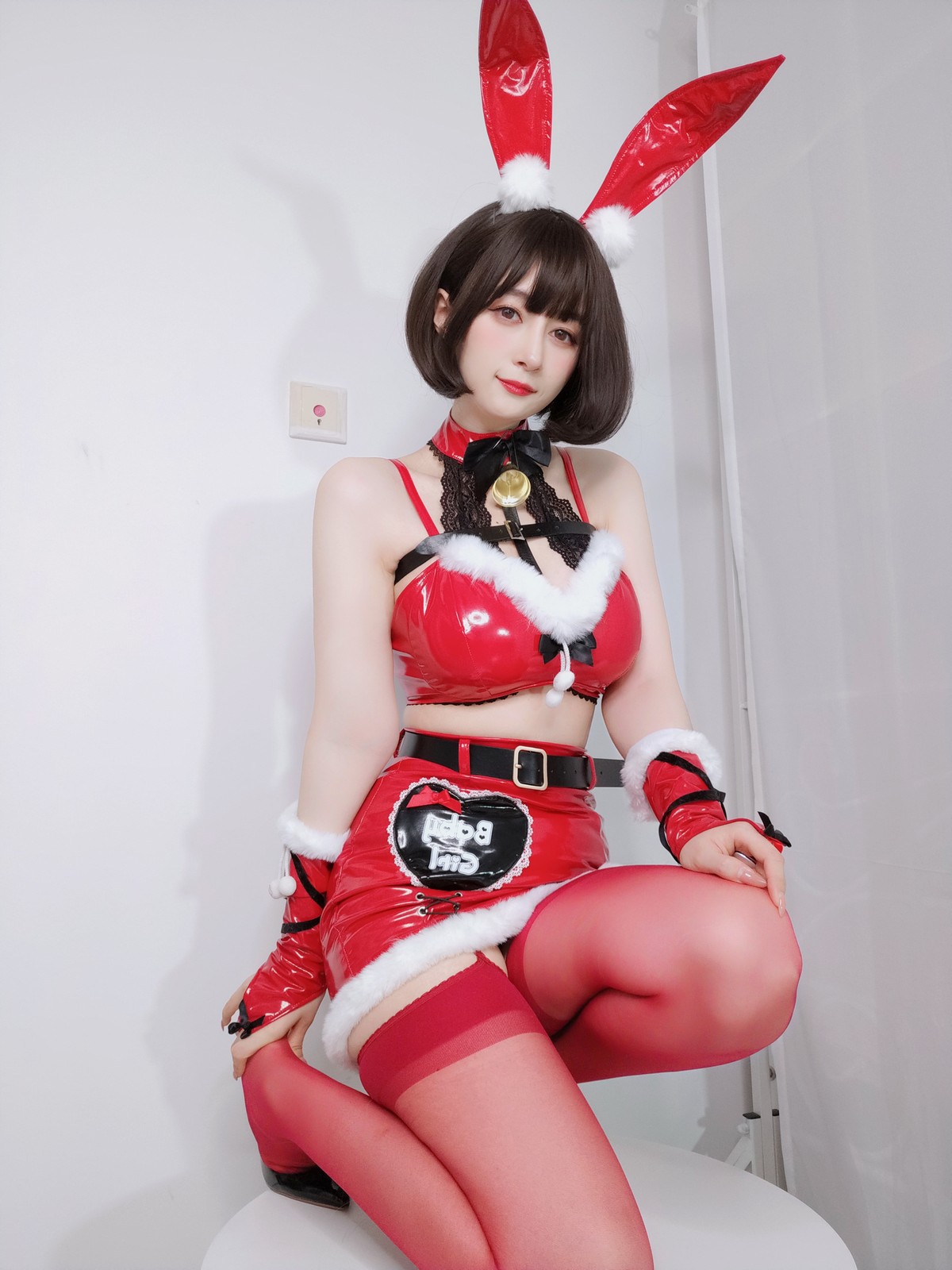 xgyw.top_Coser小姐姐白银81圣诞兔女郎主题性感红色服饰配红丝吊袜秀完美身材诱惑写真99P