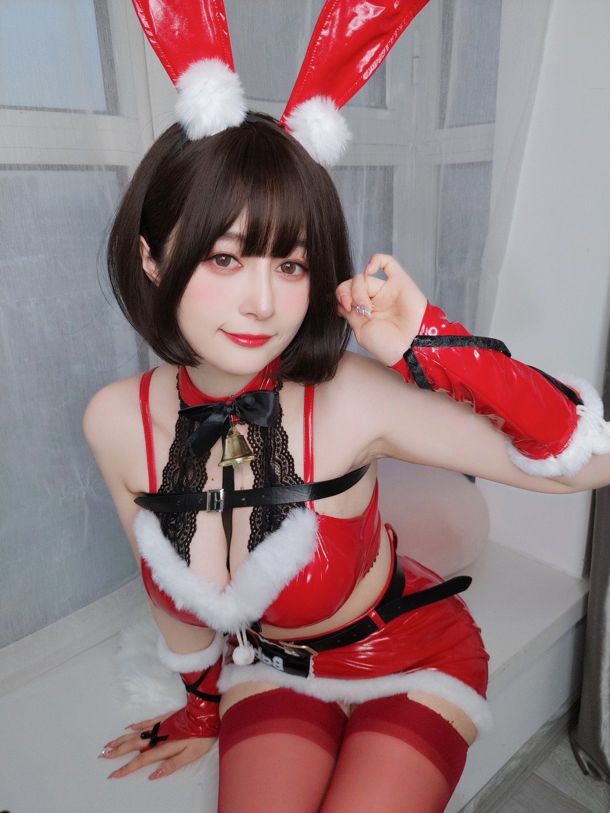 xgyw.top_Coser小姐姐白银81圣诞兔女郎主题性感红色服饰配红丝吊袜秀完美身材诱惑写真99P