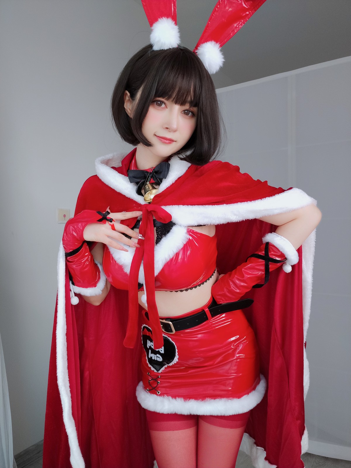 xgyw.top_Coser小姐姐白银81圣诞兔女郎主题性感红色服饰配红丝吊袜秀完美身材诱惑写真99P