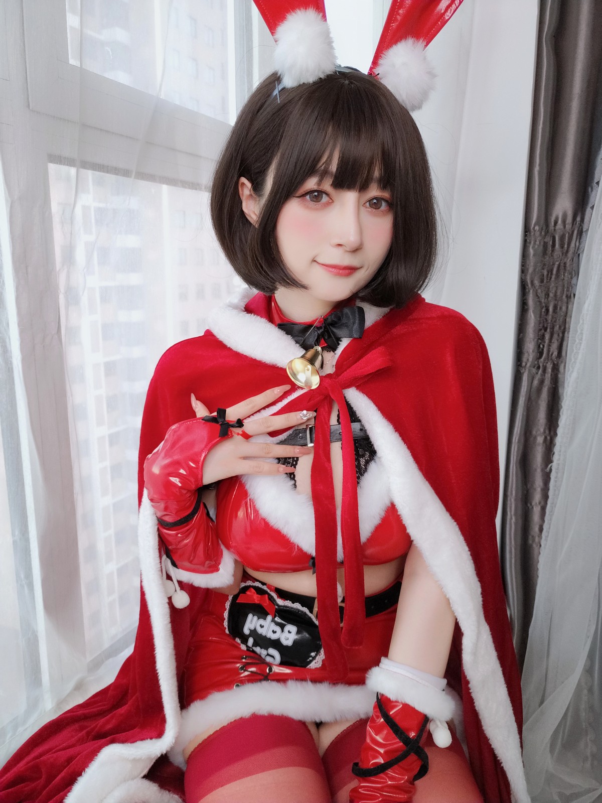 xgyw.top_Coser小姐姐白银81圣诞兔女郎主题性感红色服饰配红丝吊袜秀完美身材诱惑写真99P