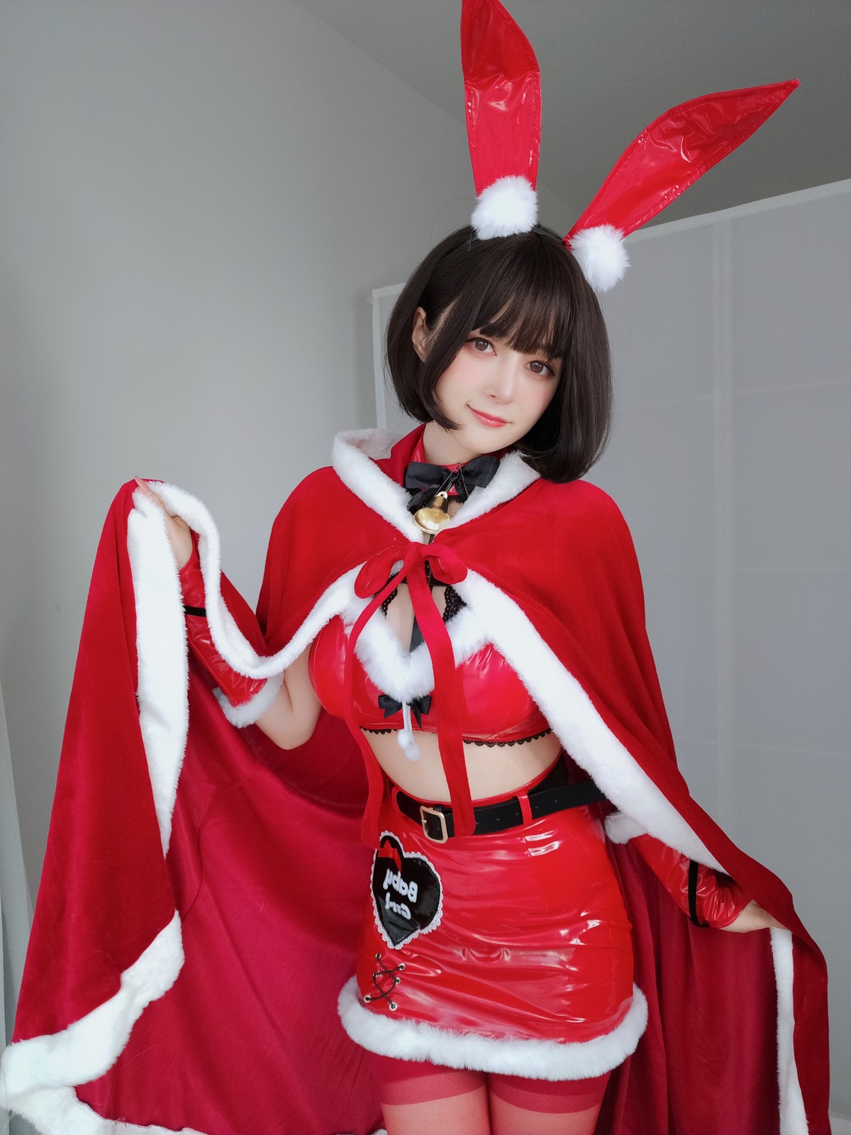 xgyw.top_Coser小姐姐白银81圣诞兔女郎主题性感红色服饰配红丝吊袜秀完美身材诱惑写真99P