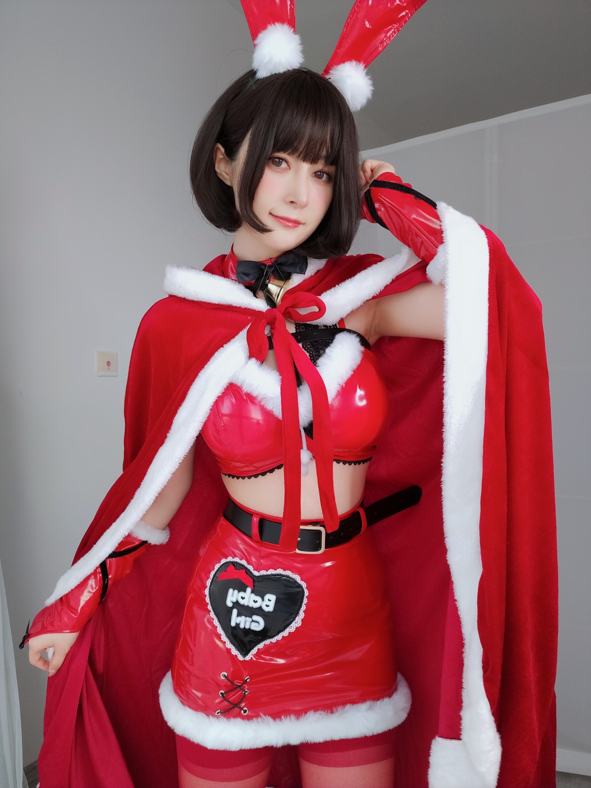 xgyw.top_Coser小姐姐白银81圣诞兔女郎主题性感红色服饰配红丝吊袜秀完美身材诱惑写真99P