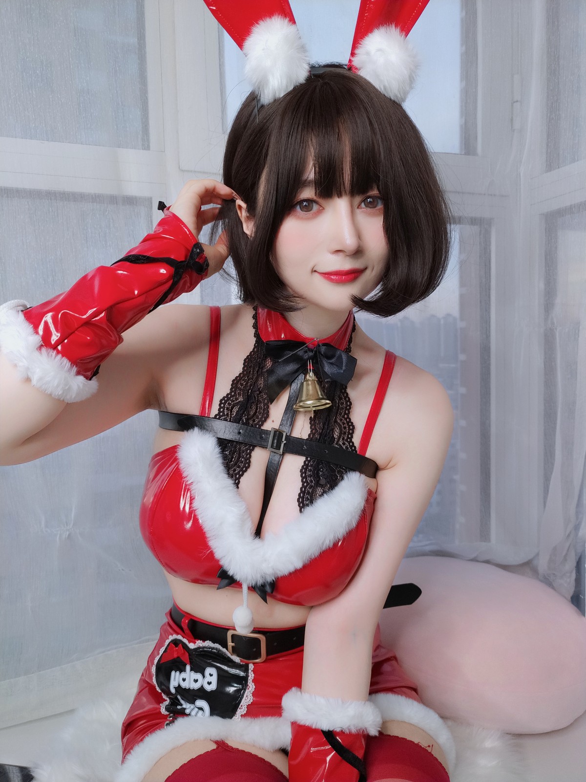 xgyw.top_Coser小姐姐白银81圣诞兔女郎主题性感红色服饰配红丝吊袜秀完美身材诱惑写真99P