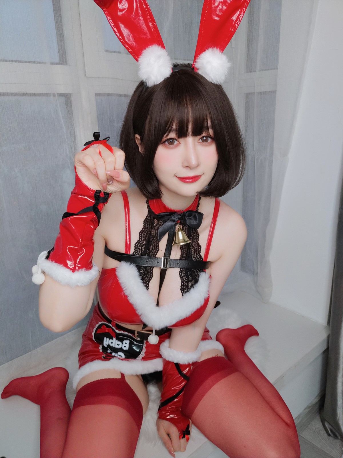 xgyw.top_Coser小姐姐白银81圣诞兔女郎主题性感红色服饰配红丝吊袜秀完美身材诱惑写真99P