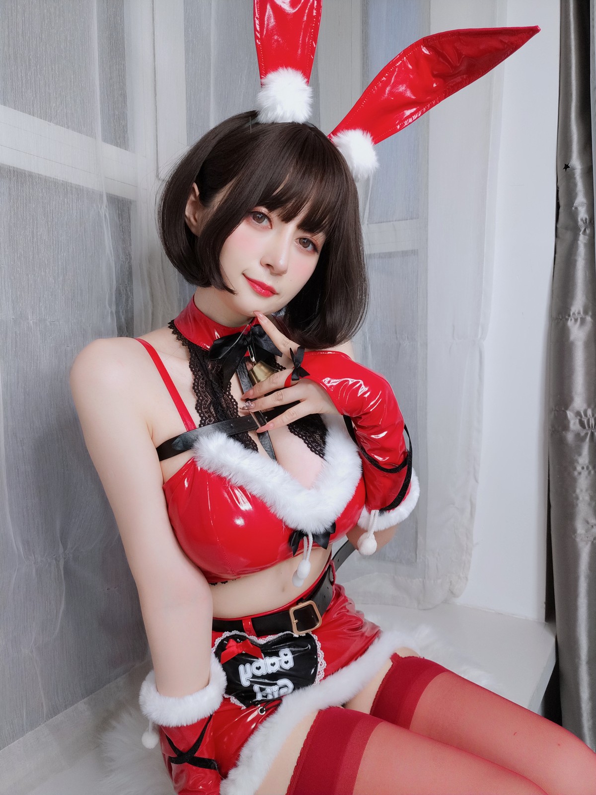 xgyw.top_Coser小姐姐白银81圣诞兔女郎主题性感红色服饰配红丝吊袜秀完美身材诱惑写真99P