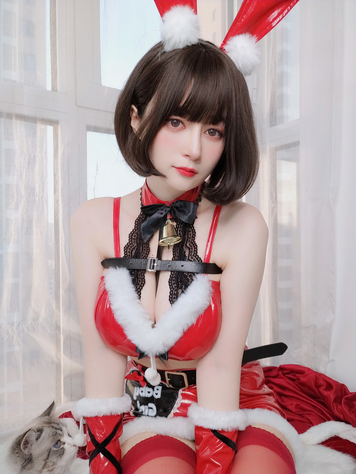xgyw.top_Coser小姐姐白银81圣诞兔女郎主题性感红色服饰配红丝吊袜秀完美身材诱惑写真99P
