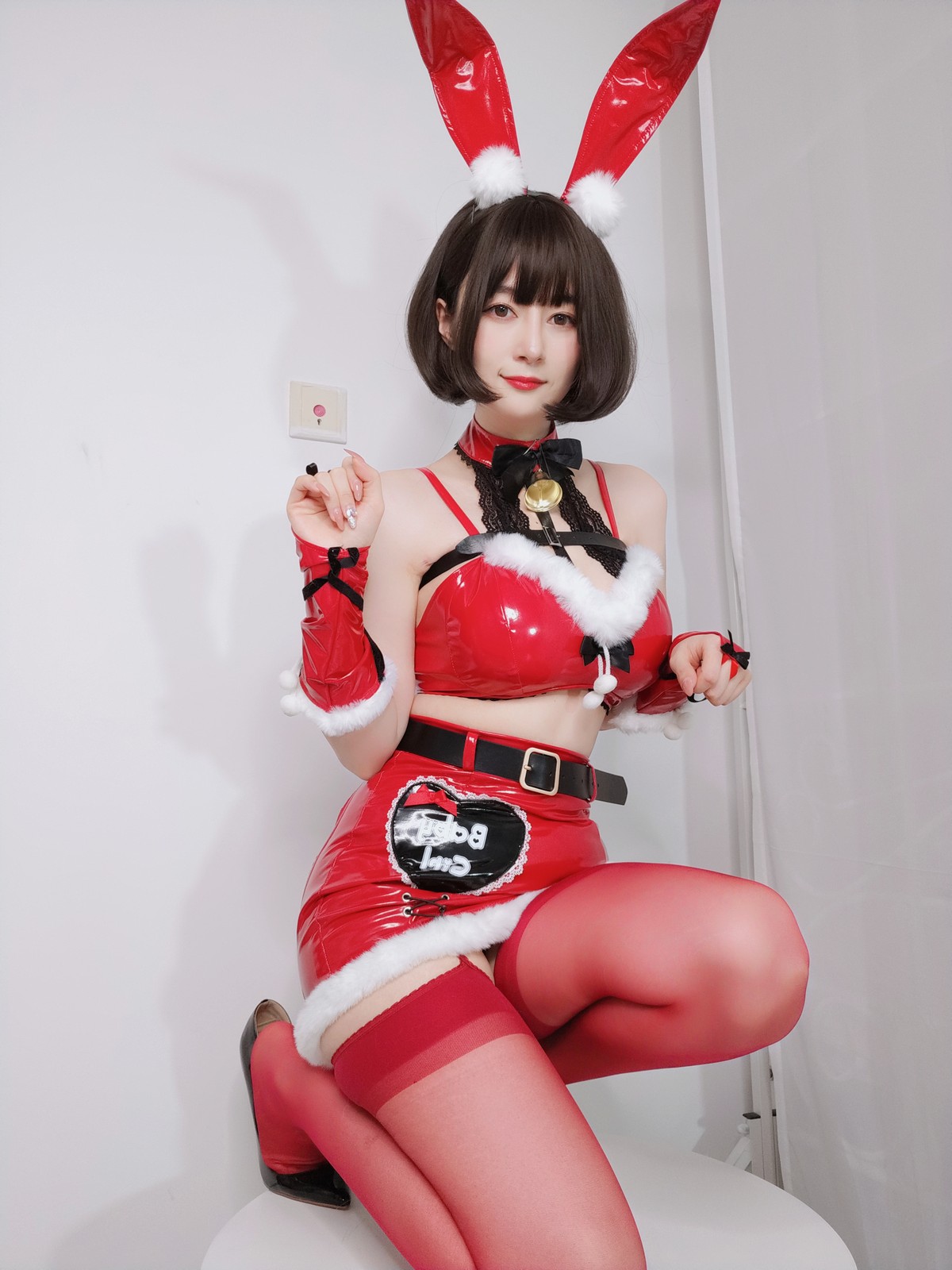 xgyw.top_Coser小姐姐白银81圣诞兔女郎主题性感红色服饰配红丝吊袜秀完美身材诱惑写真99P