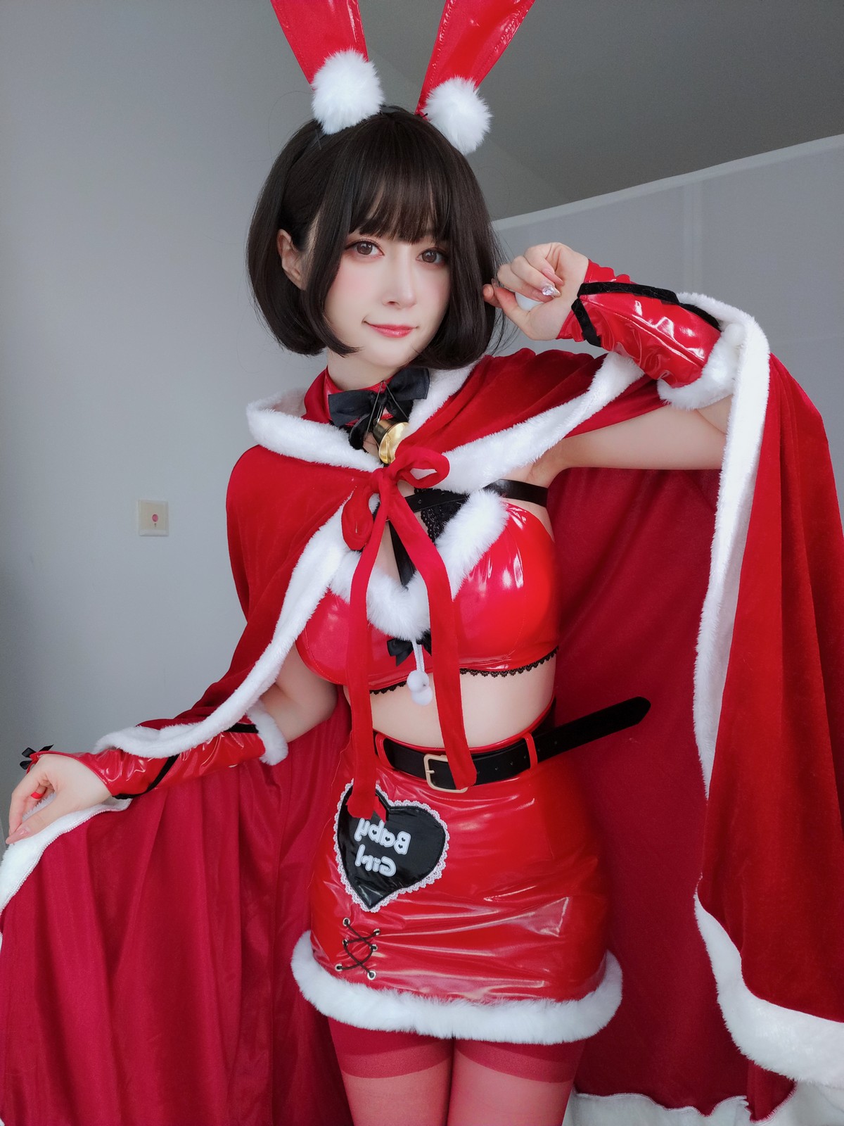 xgyw.top_Coser小姐姐白银81圣诞兔女郎主题性感红色服饰配红丝吊袜秀完美身材诱惑写真99P
