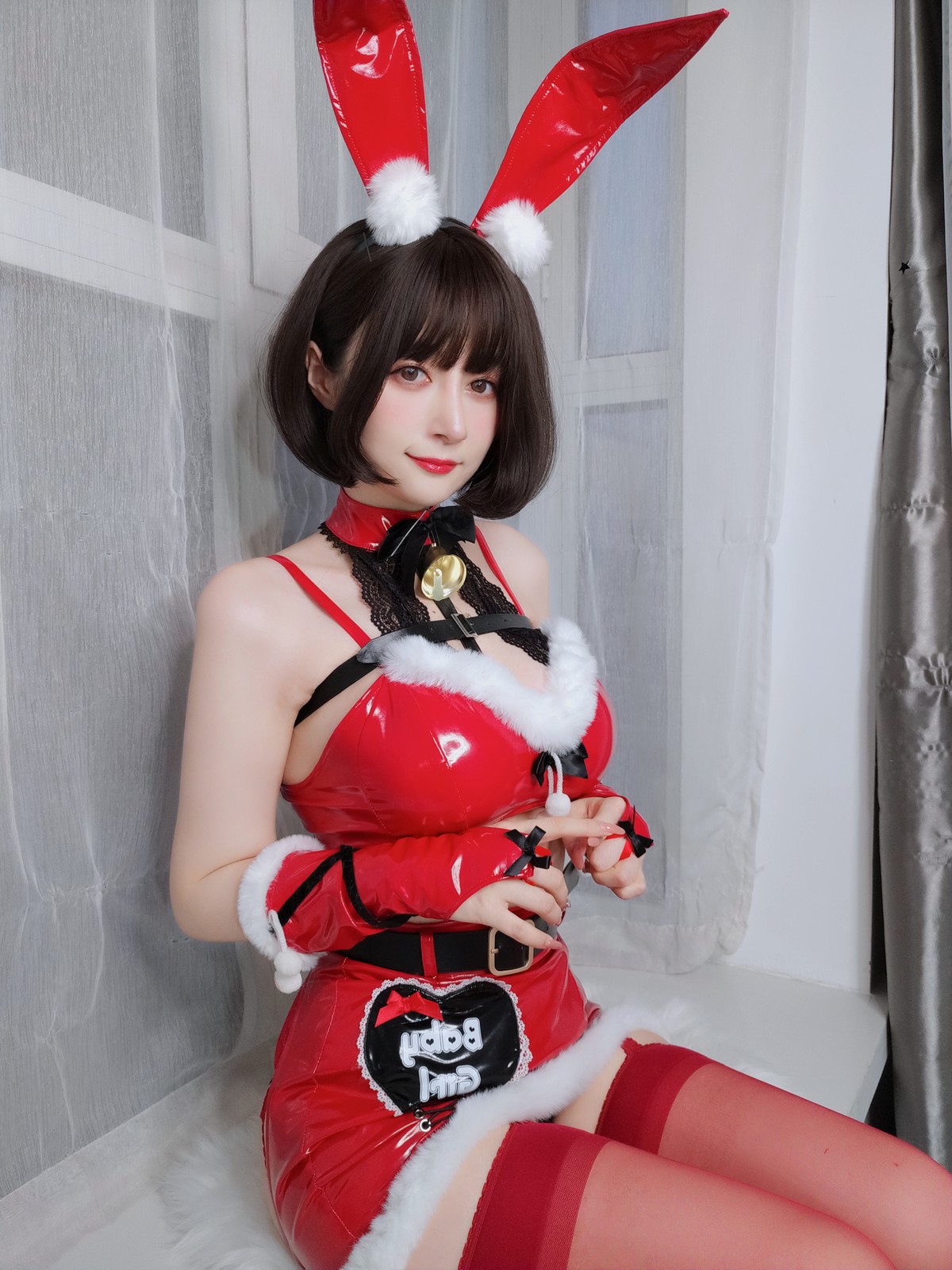xgyw.top_Coser小姐姐白银81圣诞兔女郎主题性感红色服饰配红丝吊袜秀完美身材诱惑写真99P
