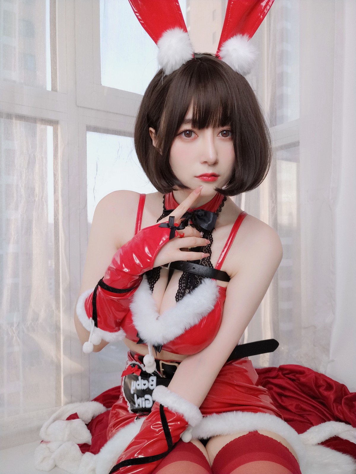 xgyw.top_Coser小姐姐白银81圣诞兔女郎主题性感红色服饰配红丝吊袜秀完美身材诱惑写真99P