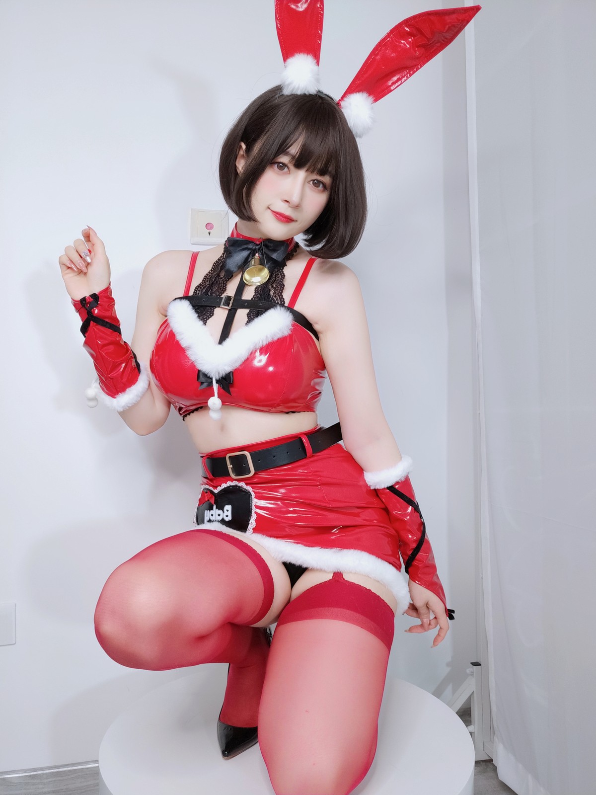 xgyw.top_Coser小姐姐白银81圣诞兔女郎主题性感红色服饰配红丝吊袜秀完美身材诱惑写真99P