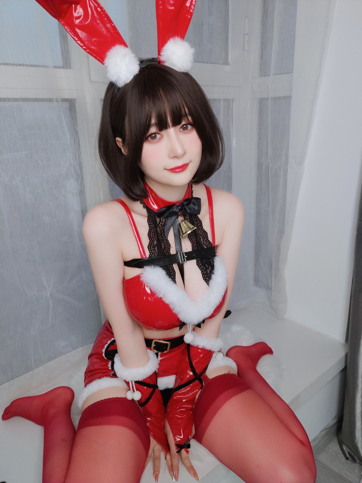 xgyw.top_Coser小姐姐白银81圣诞兔女郎主题性感红色服饰配红丝吊袜秀完美身材诱惑写真99P