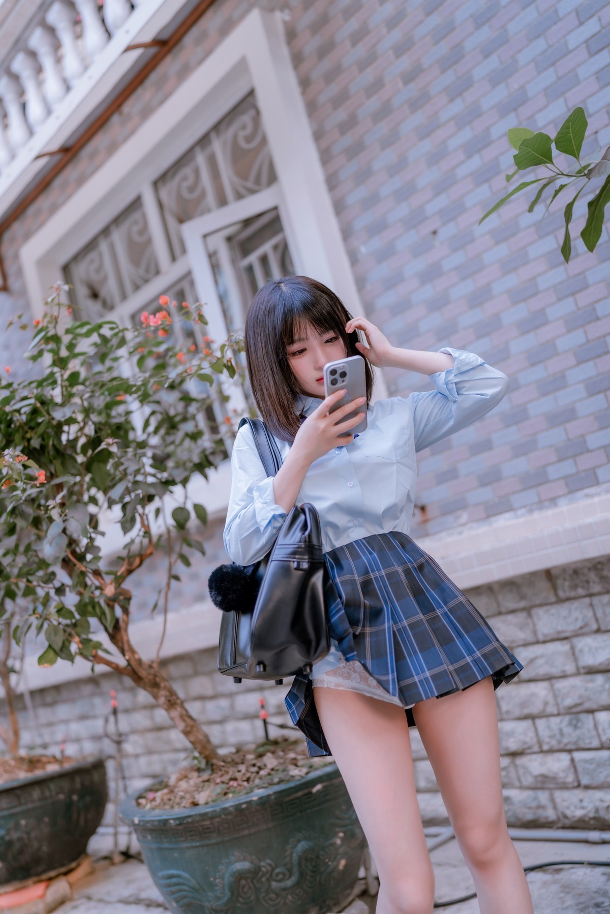 xgyw.top_网络美女桜井宁宁JK之居家主题私房床上半脱露性感白色蕾丝内衣丰满诱惑写真66P