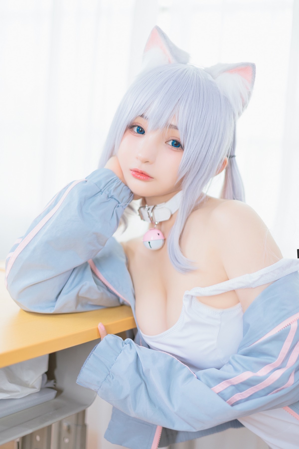 xgyw.top_网络美女桜井宁宁宁宁喵主题私房半脱运动外套露低胸吊带秀丰满身材诱惑写真49P